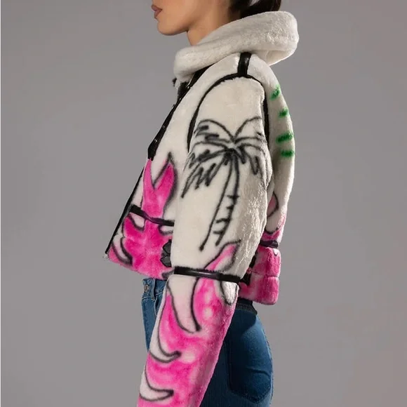NWOT. AKIRA Label Crushing It Graffiti Cropped Sherpa Jacket. - Picture 9 of 9